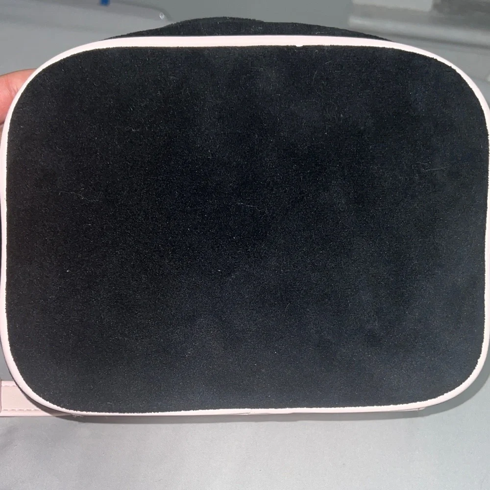 Juicy Couture Black and Pink Crossbody Bag with Wallet - Picture 8 of 9